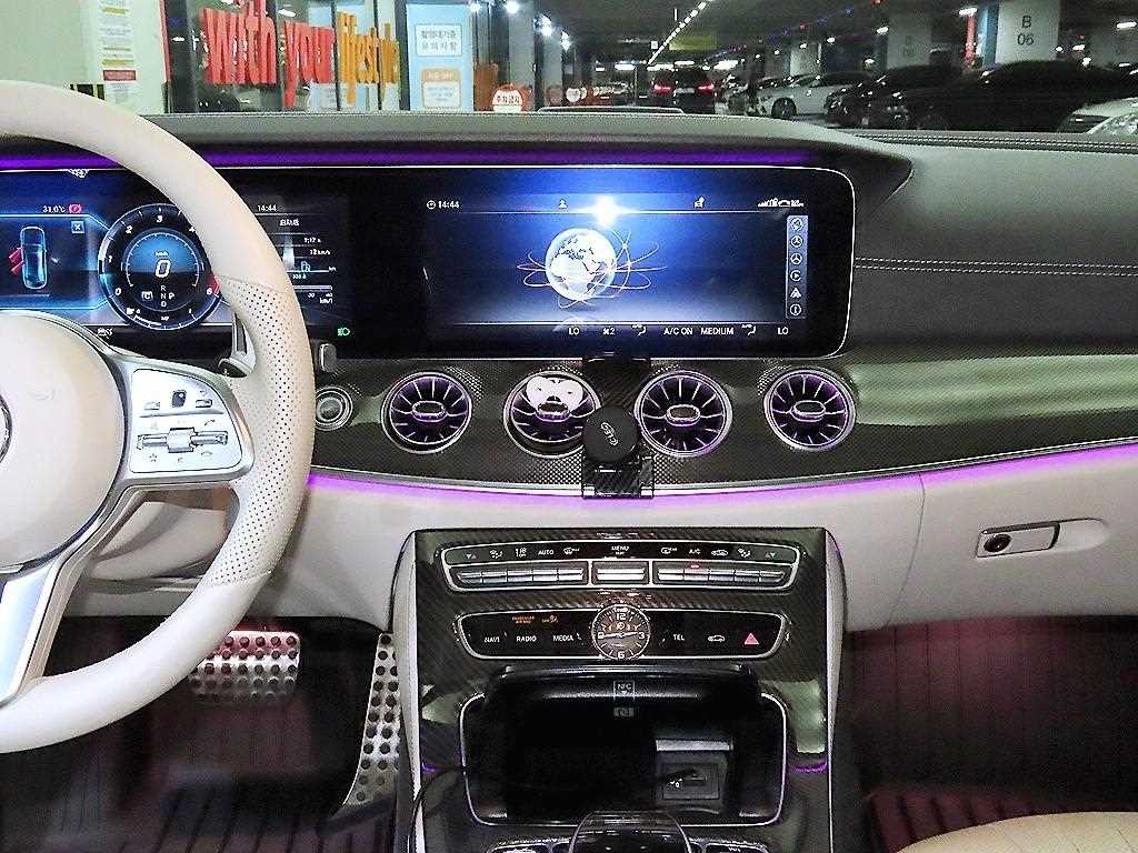 Mercedes Benz CLS Class - Vista 11