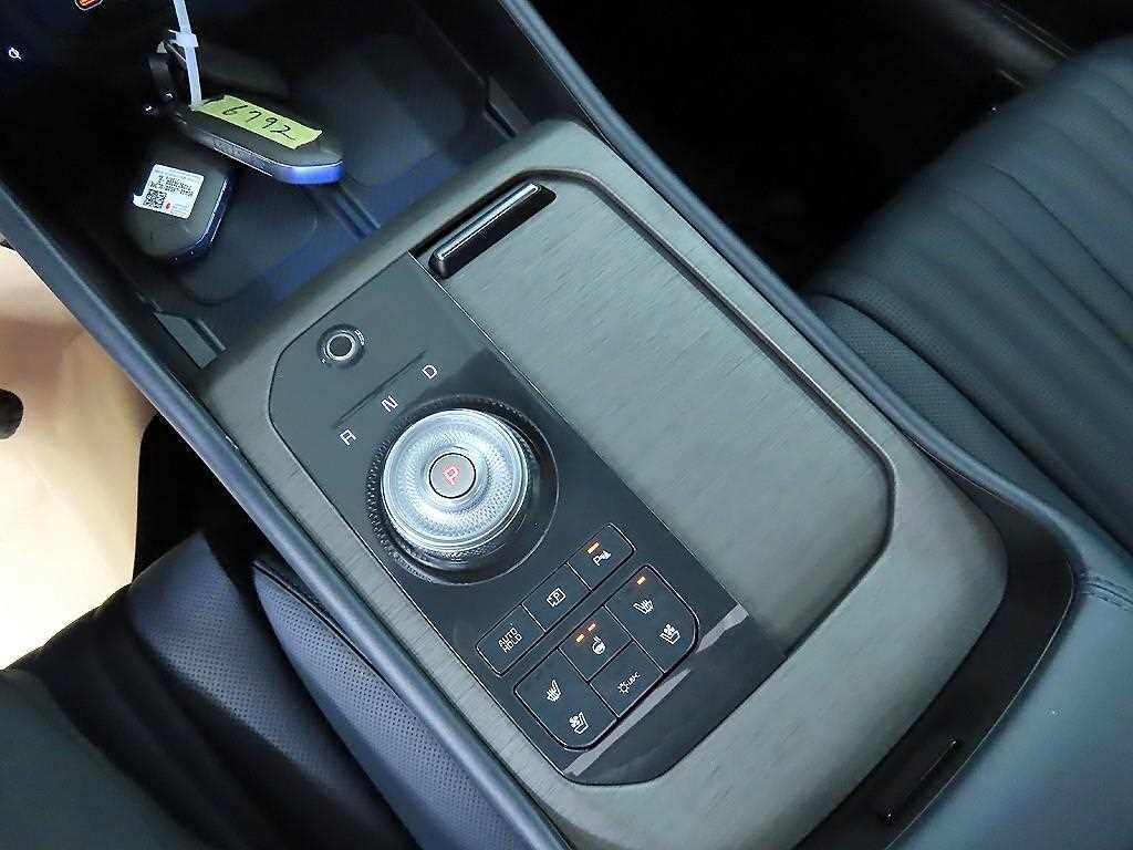 KIA K8 - Vista 10