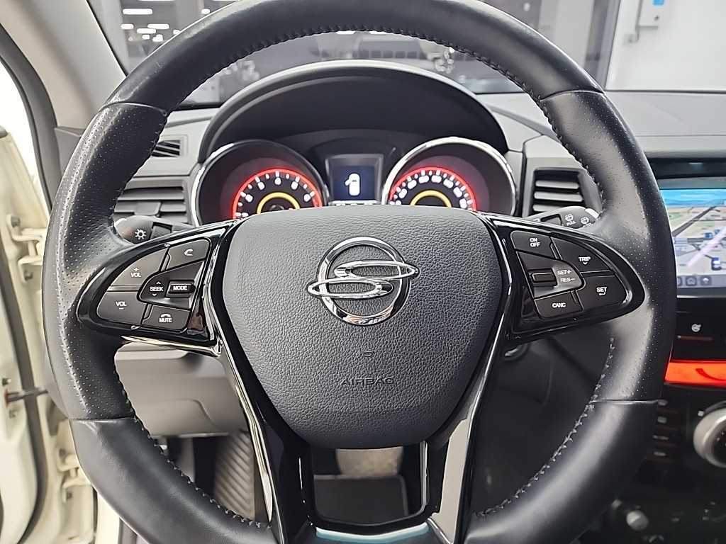 Ssangyong Tivoli - Vista 9