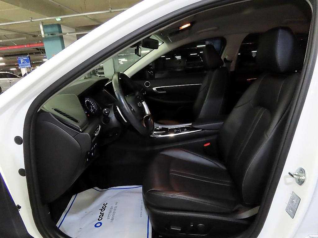HYUNDAI Sonata - Vista 6