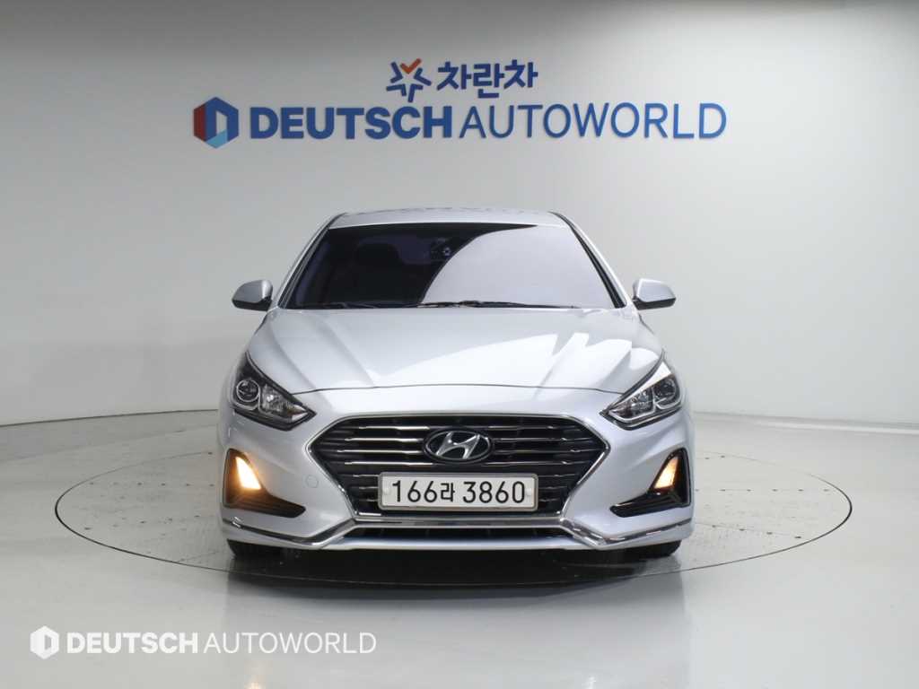 HYUNDAI Sonata - Vista 3