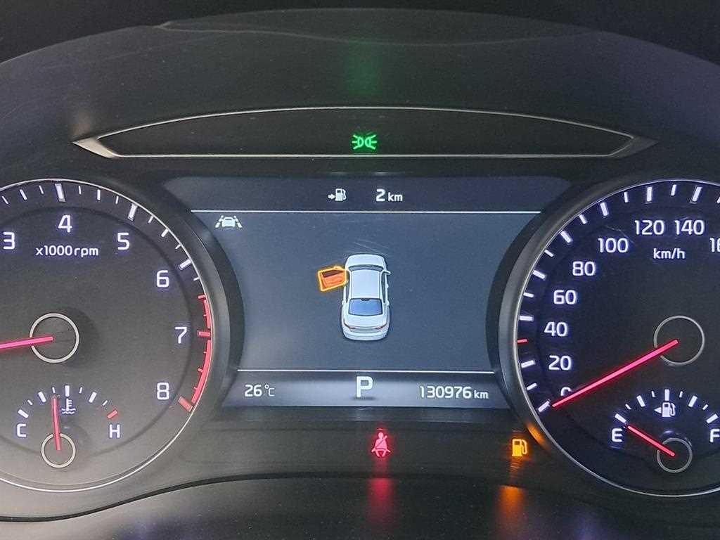 KIA K7 - Vista 10