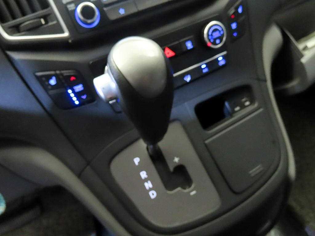 HYUNDAI Starex 2019 Amarillo - Importación desde Corea - HF Imports Iquique - Foto 15