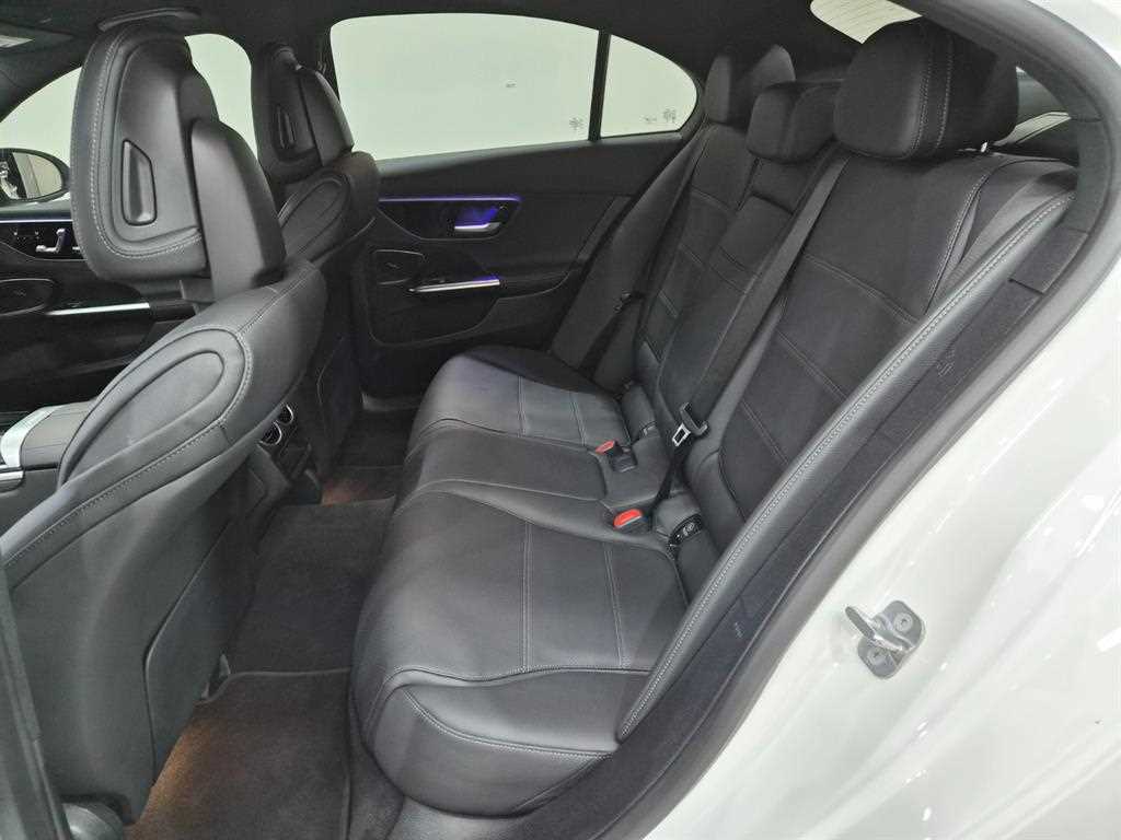Mercedes Benz C Class - Vista 5