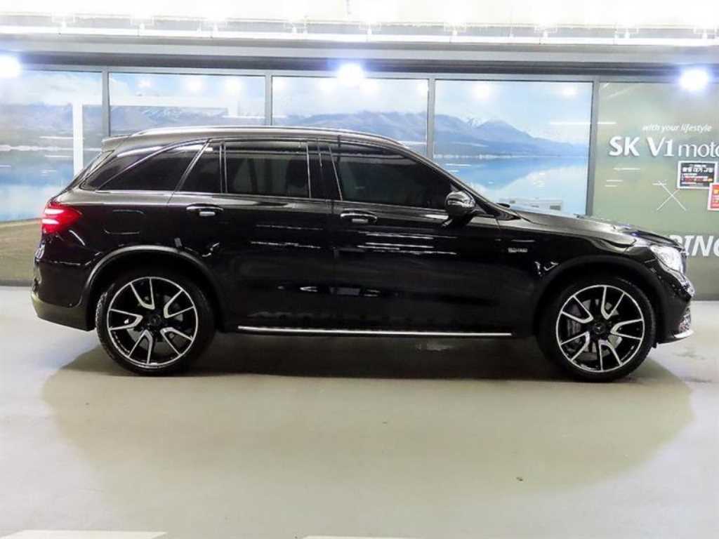 Mercedes Benz GLC Class - Vista 3