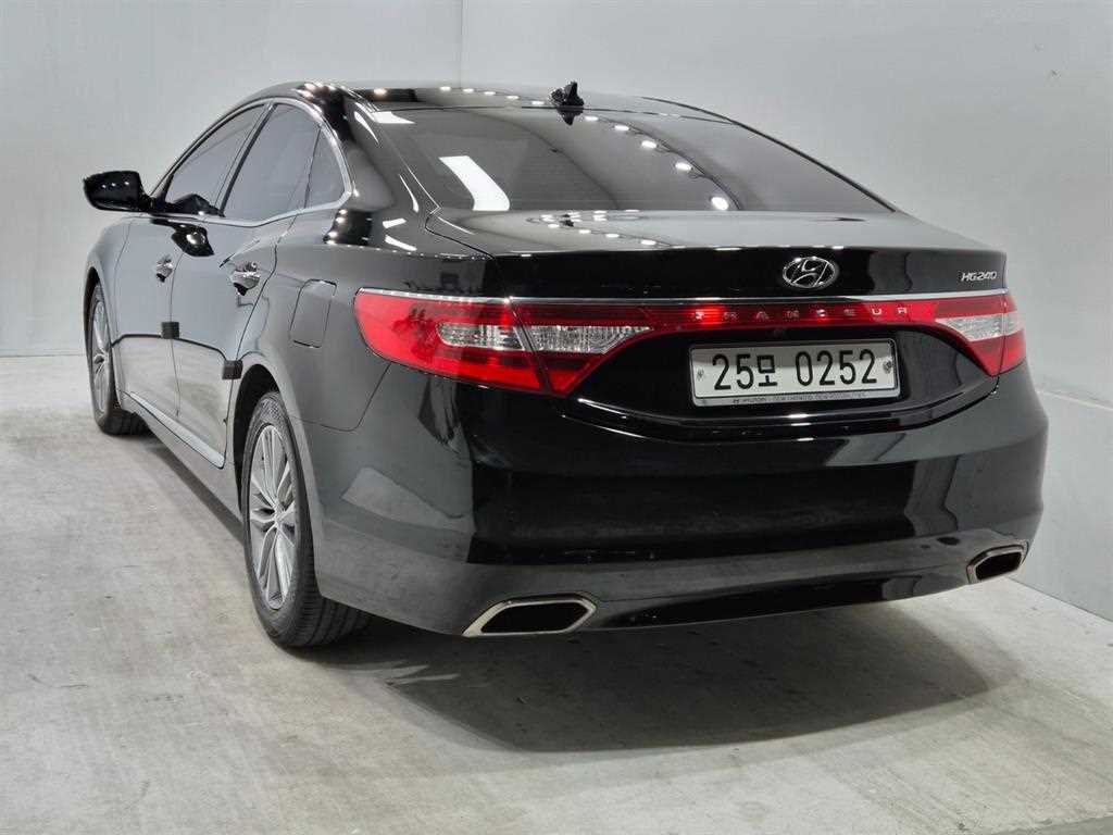 HYUNDAI Grandeur - Vista 4