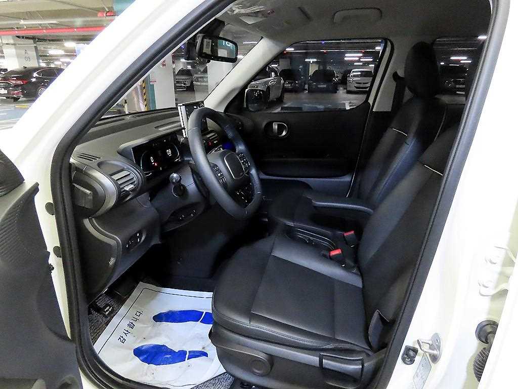 HYUNDAI Casper - Vista 6