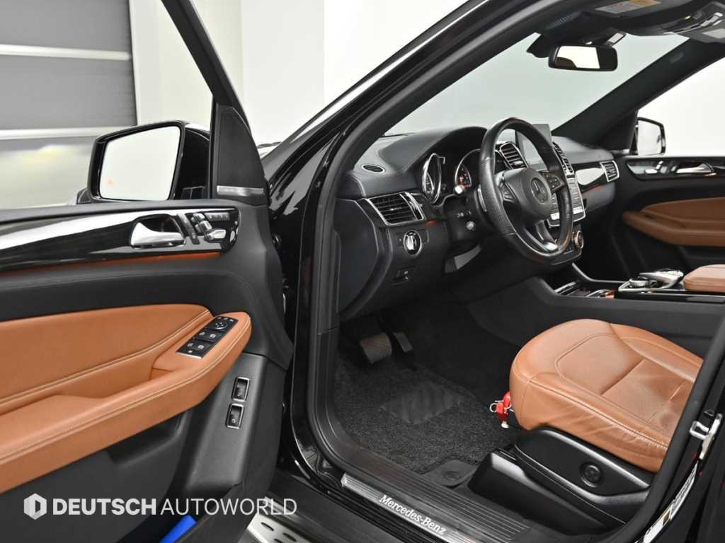 Mercedes Benz GLS Class - Vista 11