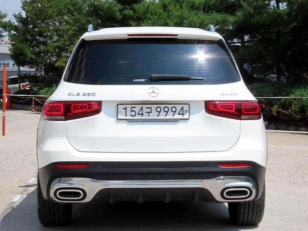 Mercedes Benz GLB Class - Vista 6