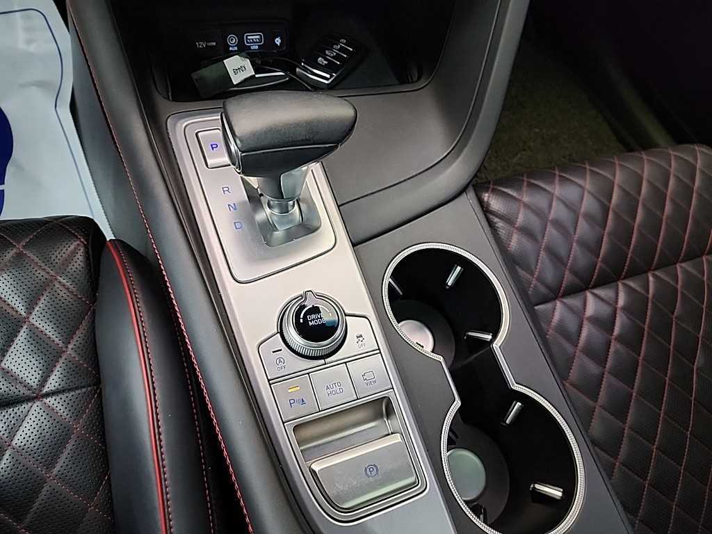 Genesis G70 - Vista 8