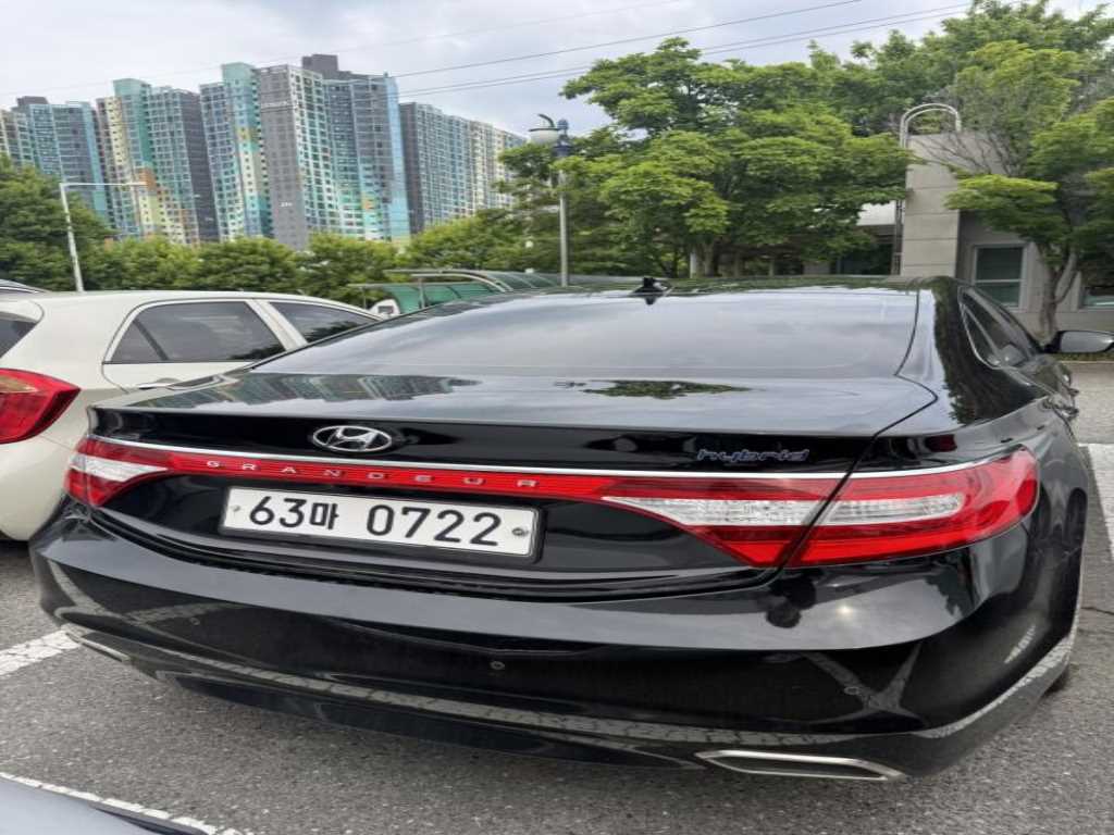 HYUNDAI Grandeur - Vista 2