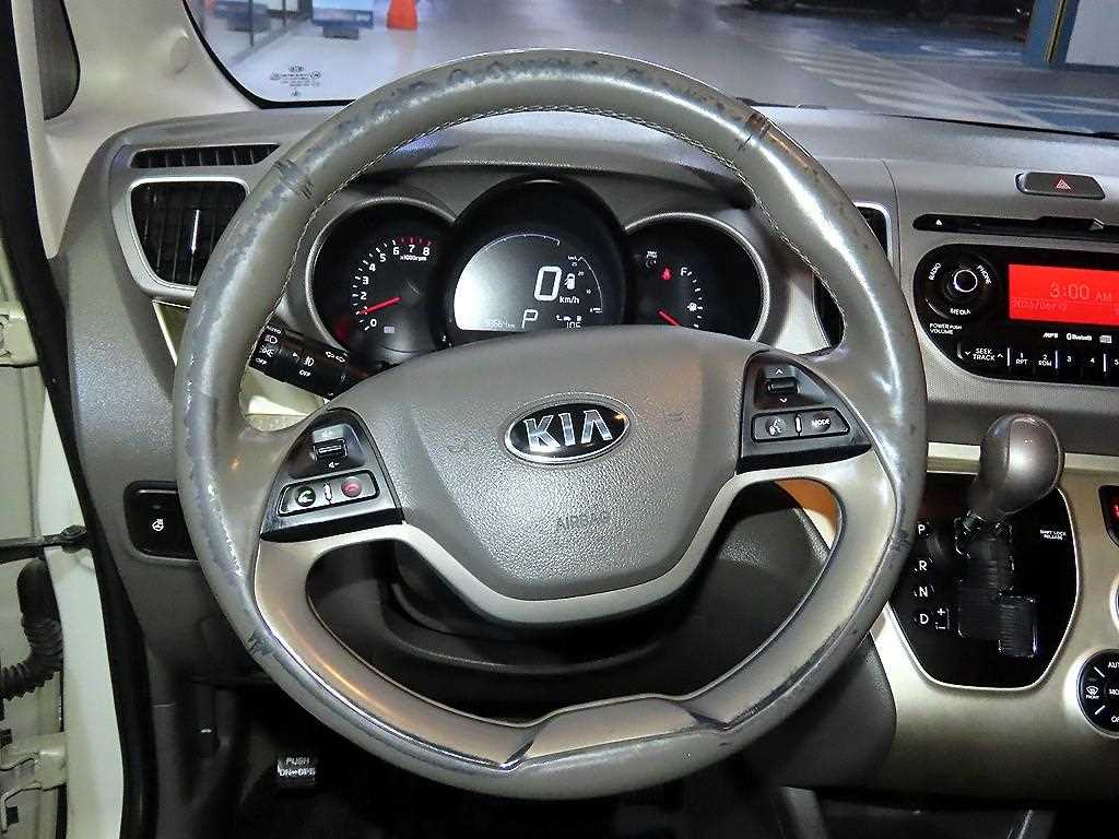 KIA Ray - Vista 8