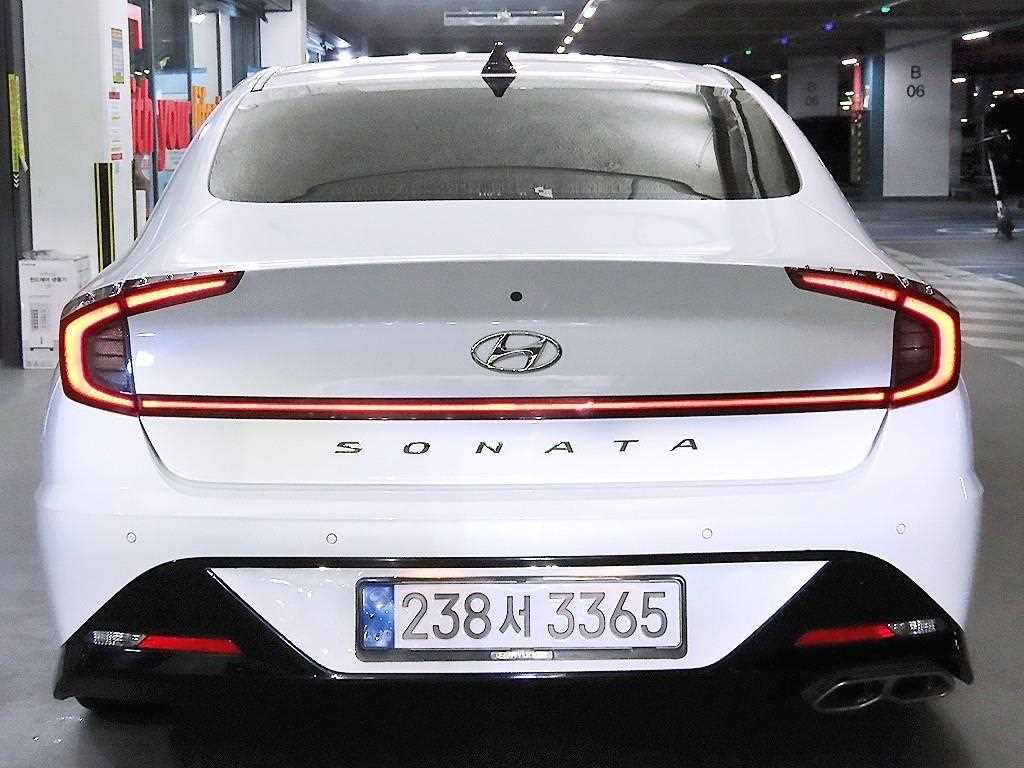 HYUNDAI Sonata - Vista 5