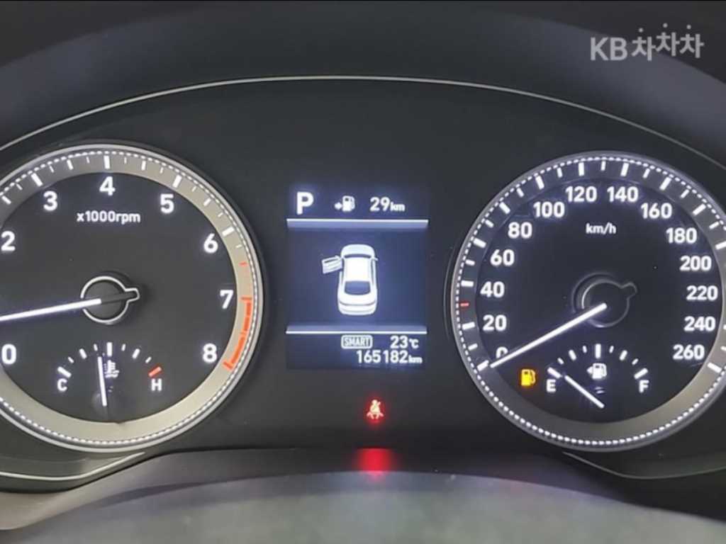 HYUNDAI Grandeur - Vista 7