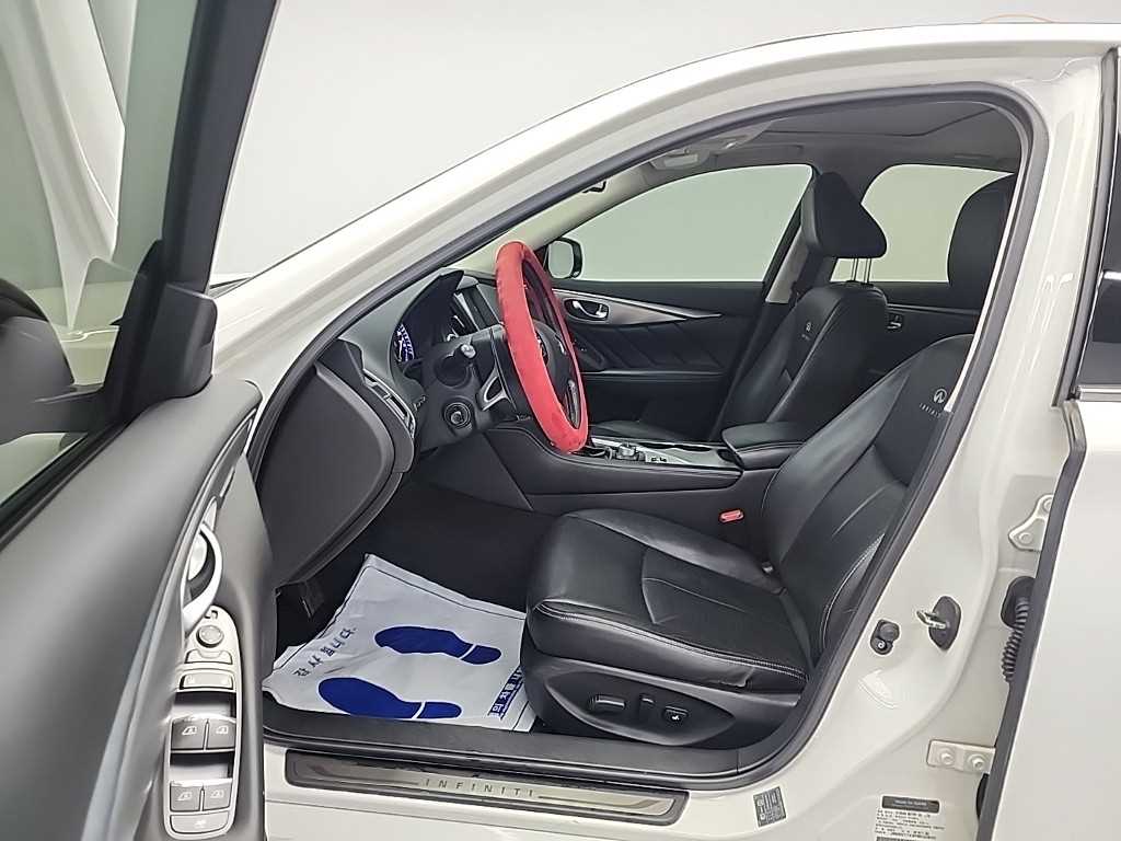 Infiniti Q - Vista 11