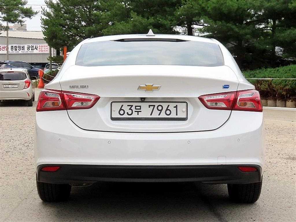 Chevrolet Malibu - Vista 4