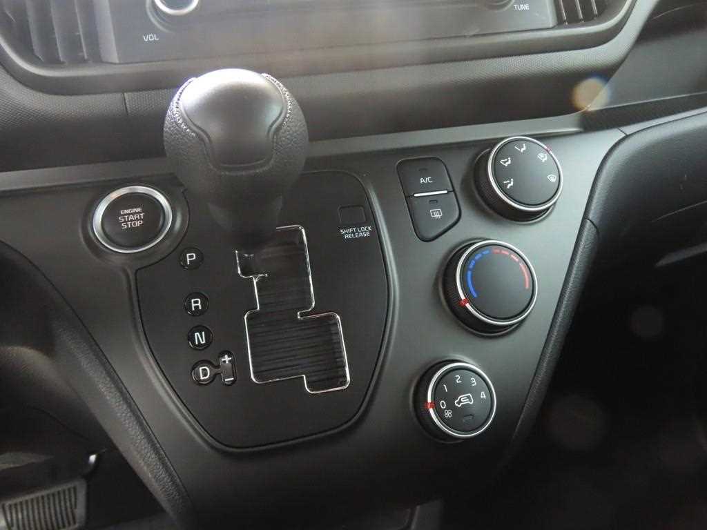KIA Ray - Vista 10
