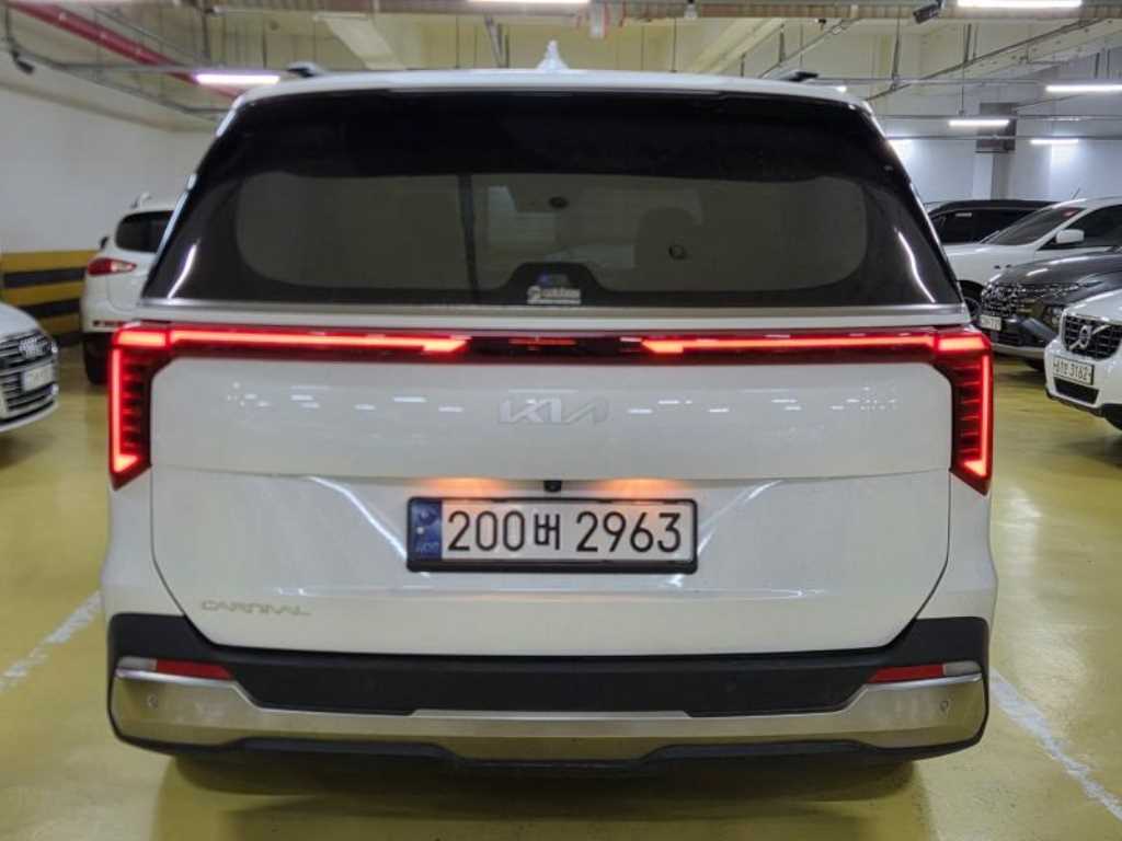 KIA Carnival - Vista 3