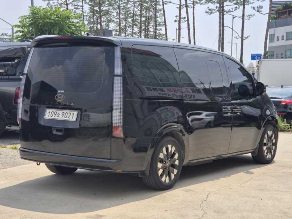 HYUNDAI Staria - Vista 5