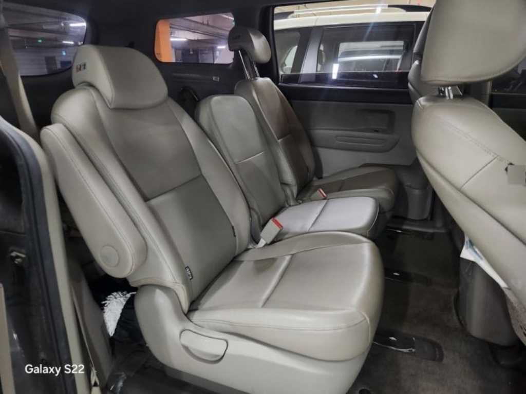 KIA Carnival 2017 Negro - Importación desde Corea - HF Imports Iquique - Foto 16