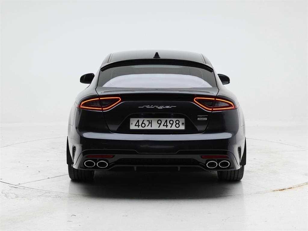 KIA Stinger - Vista 5