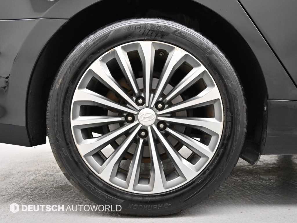 HYUNDAI Grandeur - Vista 5