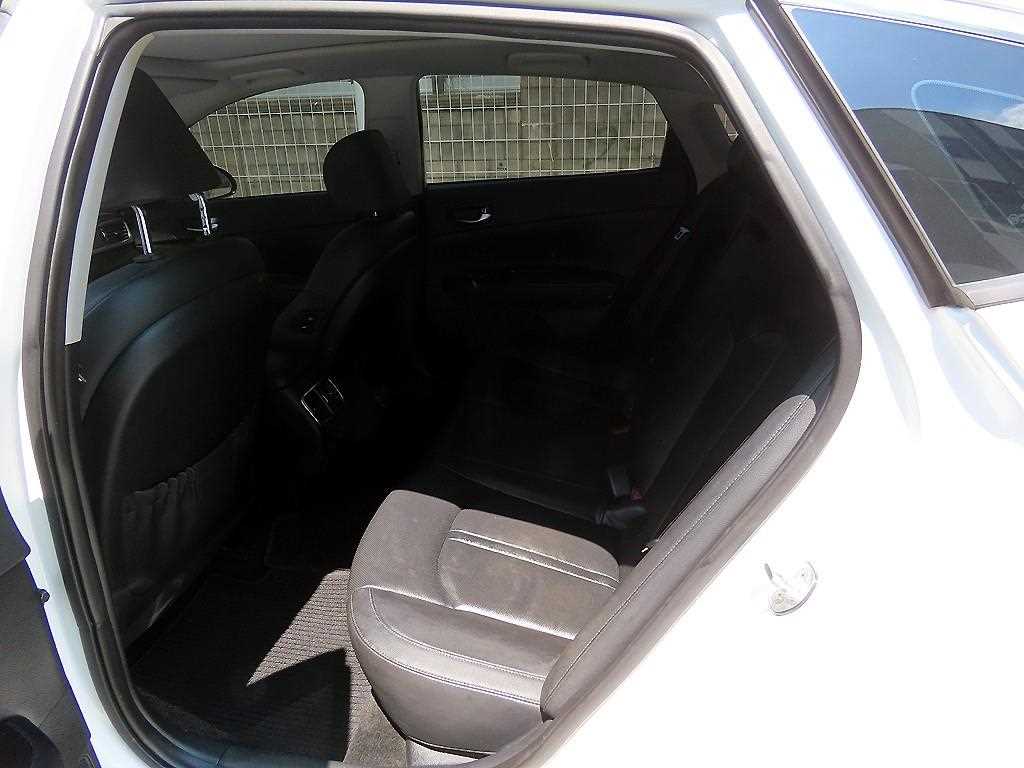 KIA K5 - Vista 6