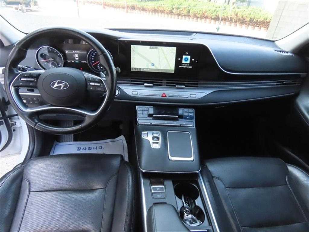 HYUNDAI Grandeur - Vista 8