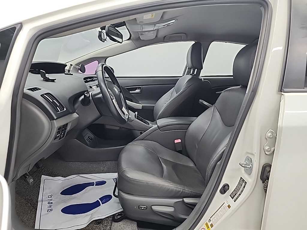 Toyota Prius - Vista 11