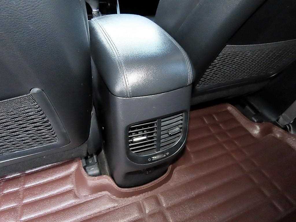 KIA Carens 2016 Negro - Importación desde Corea - HF Imports Iquique - Foto 18