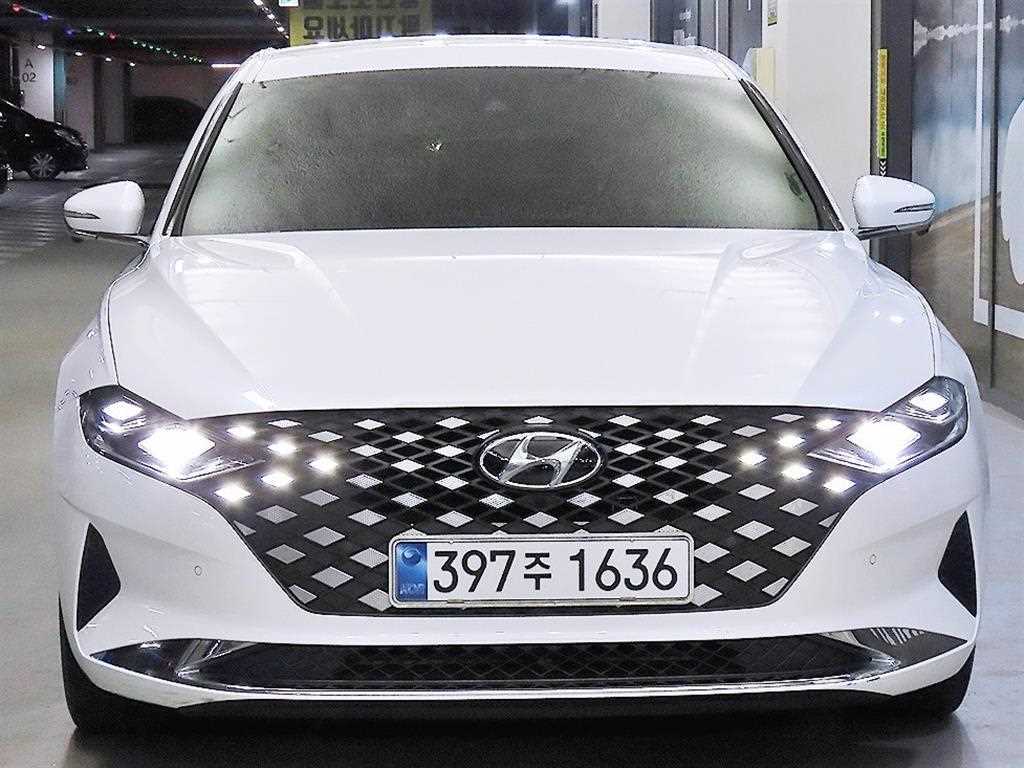 HYUNDAI Grandeur - Vista 2