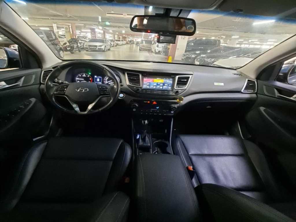 HYUNDAI Tucson - Vista 5