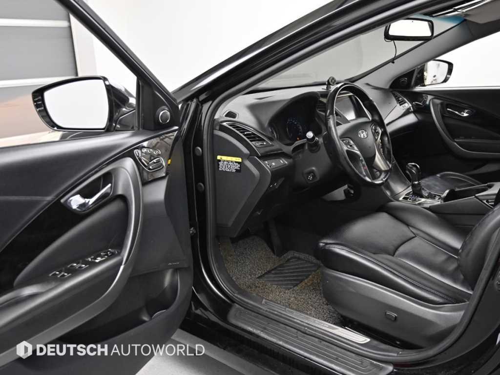 HYUNDAI Grandeur - Vista 11