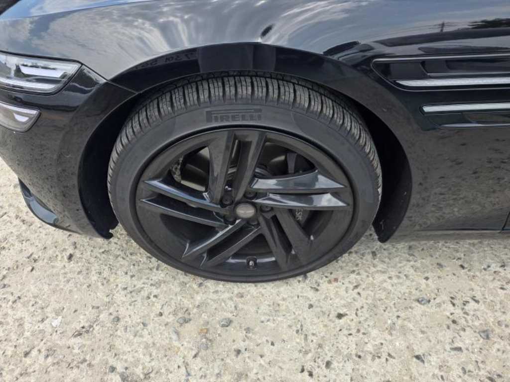 Genesis G80 - Vista 8