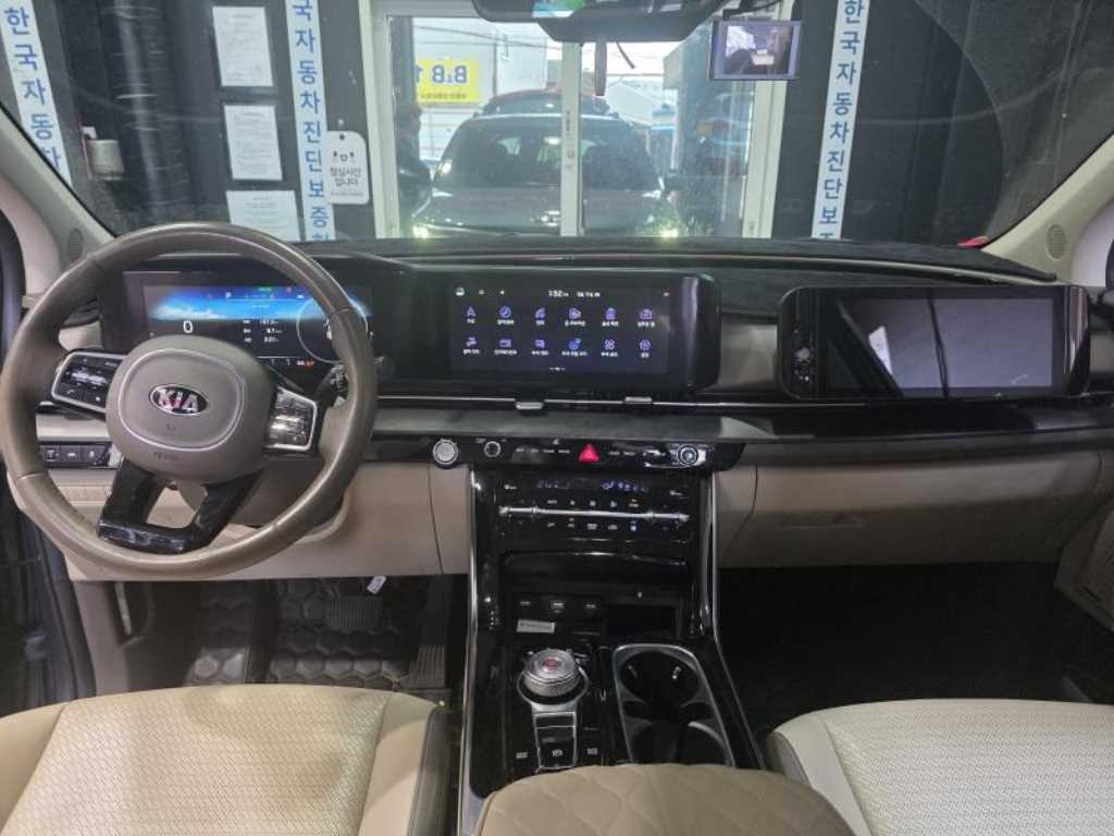 KIA Carnival - Vista 7
