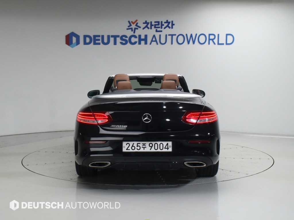 Mercedes Benz C Class - Vista 4