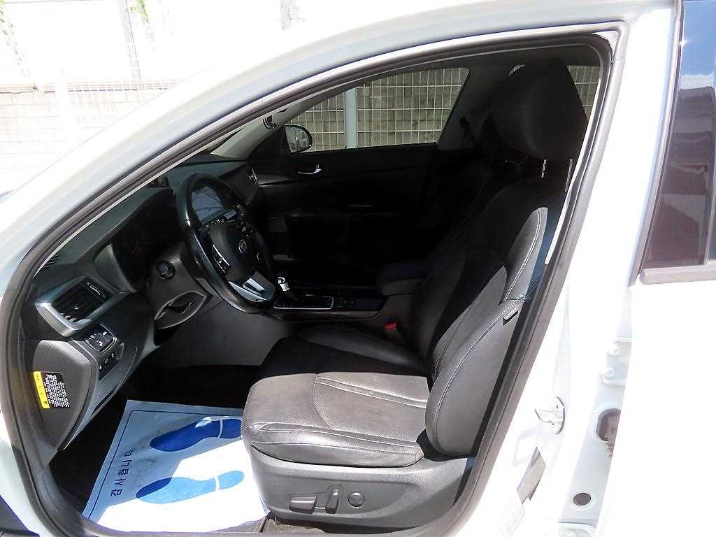 KIA K5 - Vista 5