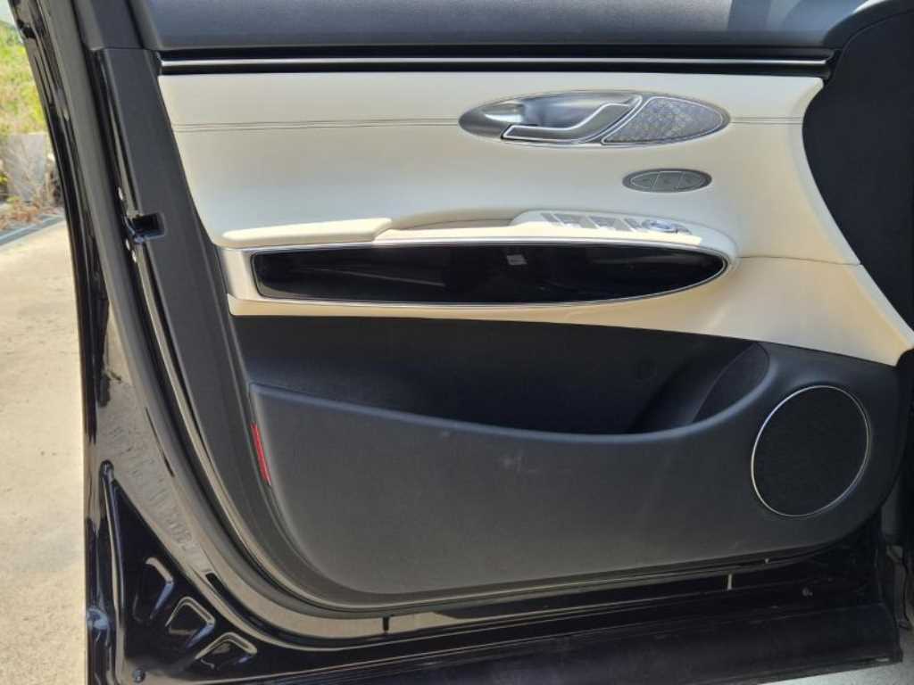 Genesis GV70 - Vista 11