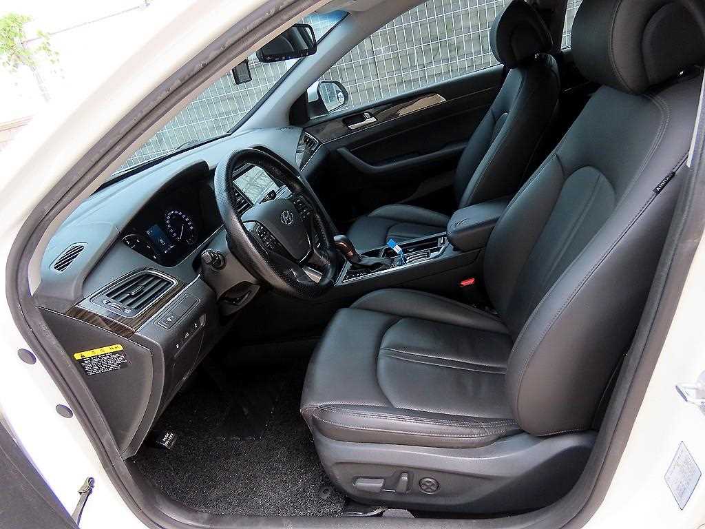 HYUNDAI Sonata - Vista 5
