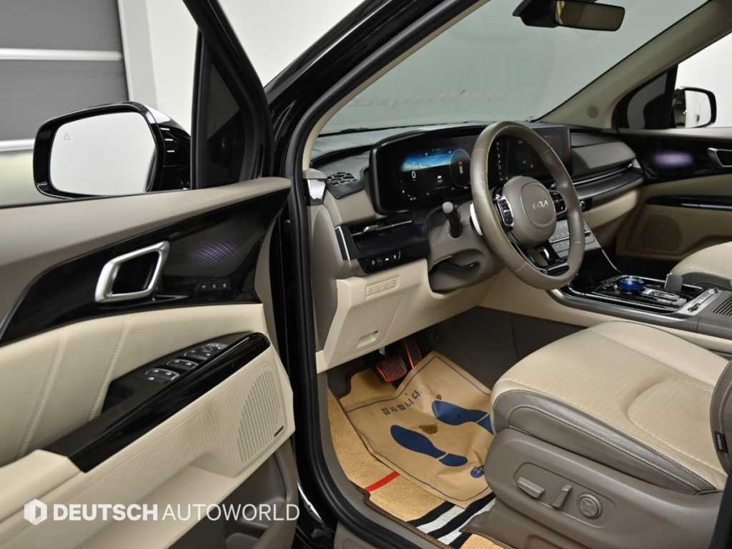 KIA Carnival - Vista 11