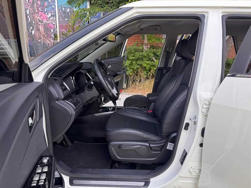 Ssangyong Tivoli - Vista 8