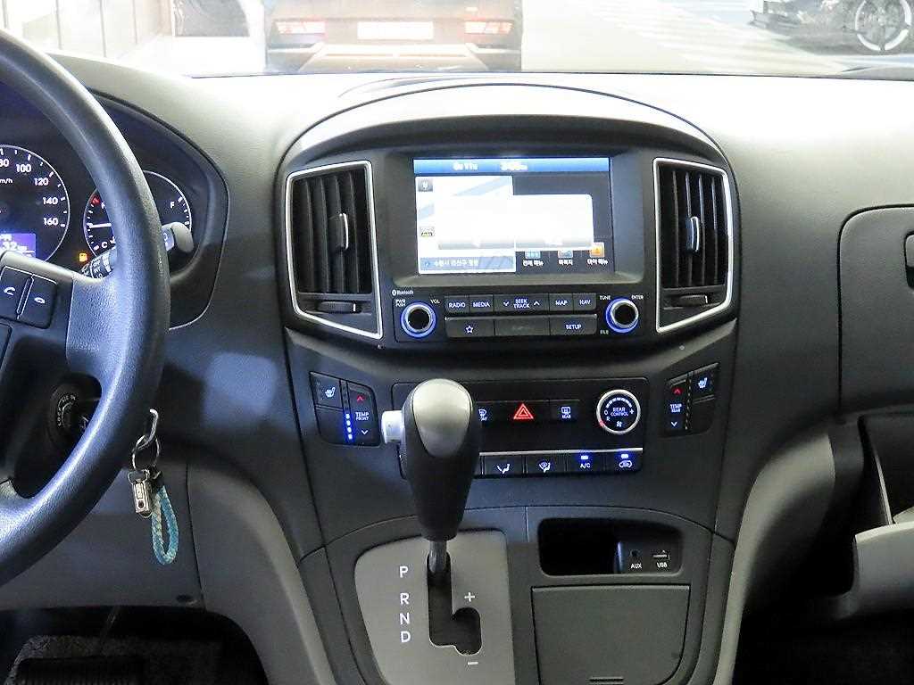 HYUNDAI Starex 2019 Amarillo - Importación desde Corea - HF Imports Iquique - Foto 14