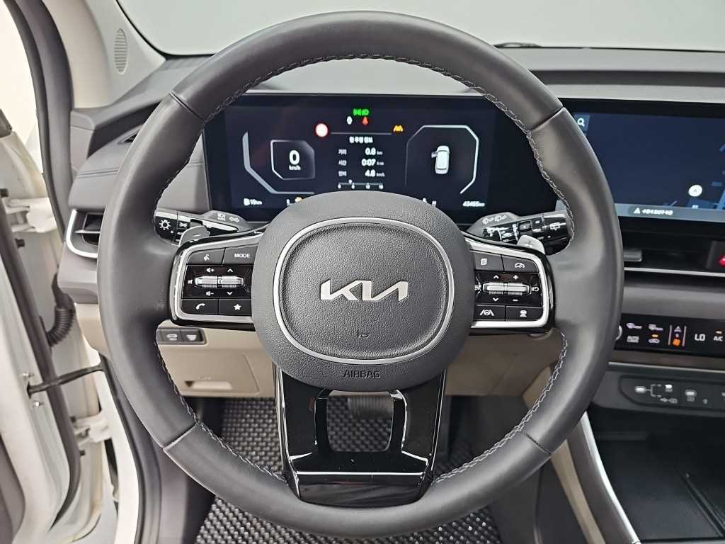 KIA Carnival - Vista 11