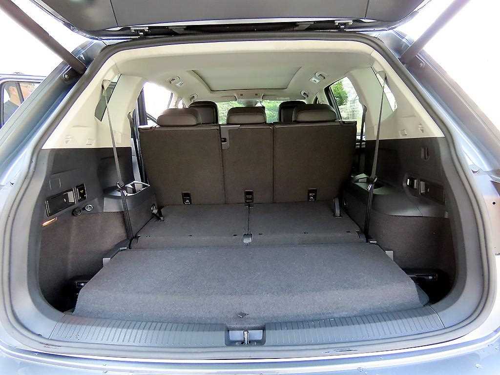 Volkswagen Tiguan 2020 Gris - Importación desde Corea - HF Imports Iquique - Foto 17