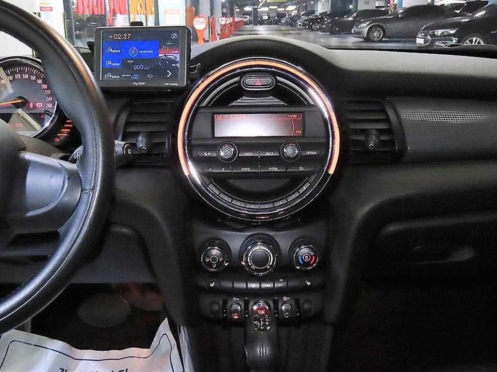Mini Cooper - Vista 11