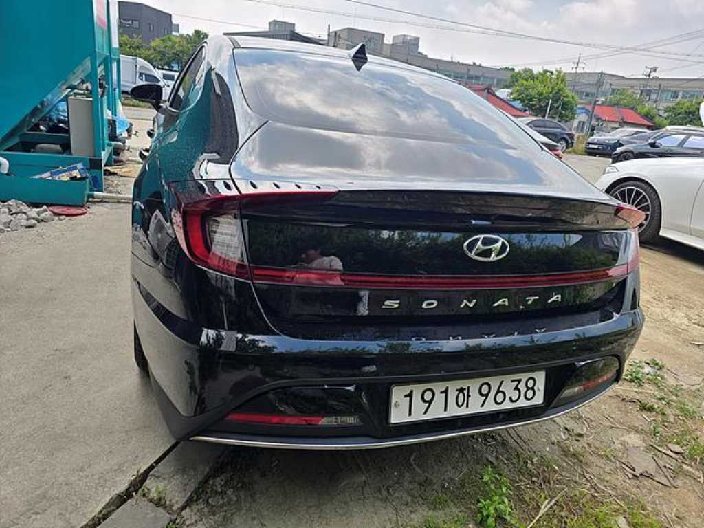 HYUNDAI Sonata - Vista 4