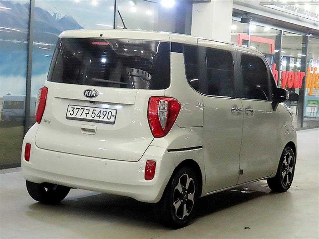 KIA Ray - Vista 4