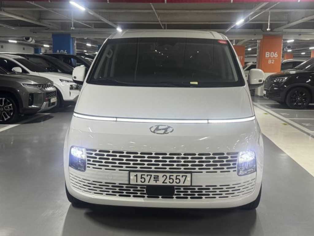 HYUNDAI Staria - Vista 3