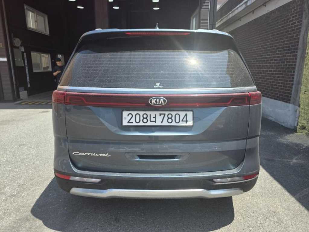 KIA Carnival - Vista 4