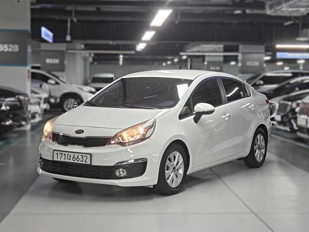 KIA Pride 2015 Blanco - Importación desde Corea - HF Imports Iquique - Foto 1